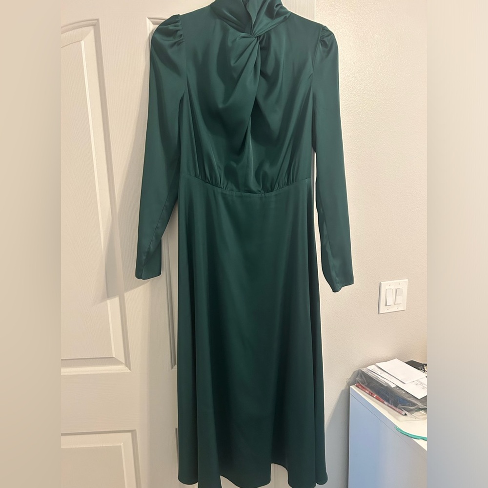 Alexia Admor Long-Sleeve Emerald Green Satin Gown